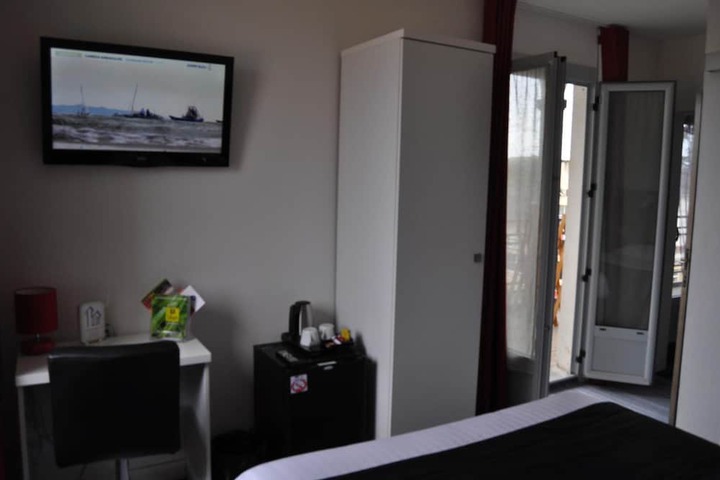 Room 15 of 63