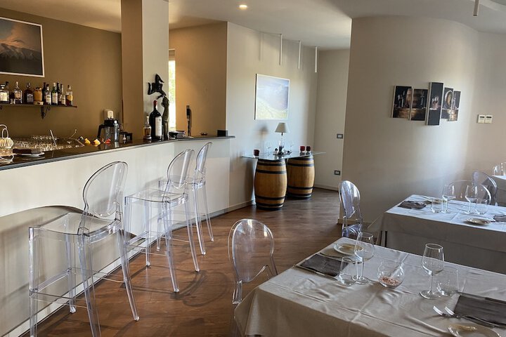 Dining 119 of 196