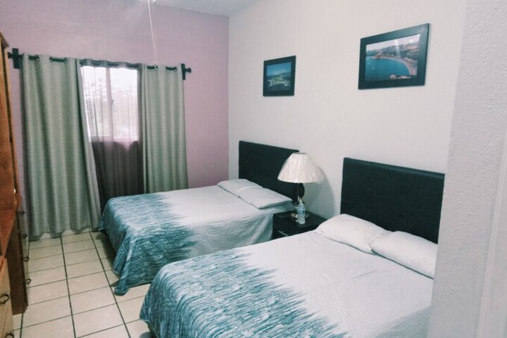 Room 11 of 104