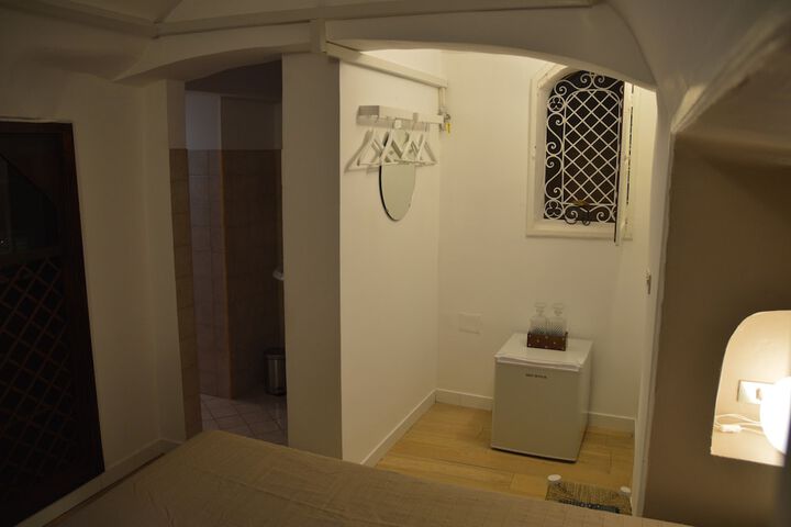 Room 46 of 123