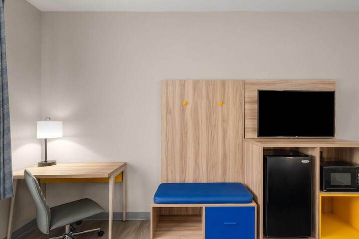 Room 22 of 68