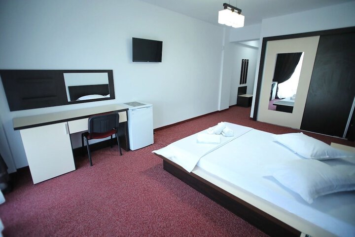 Room 14 of 35