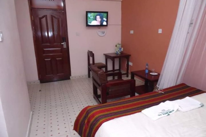 Room 3 of 12