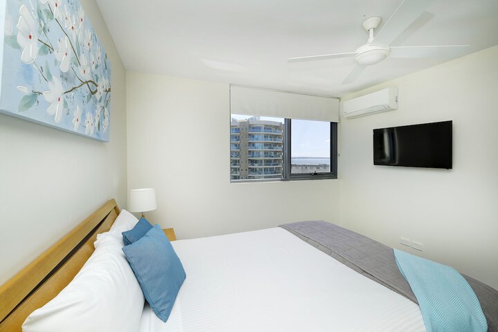 Room 9 of 83