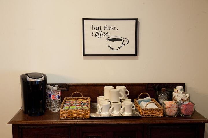 Breakfast/Coffee Service 237 of 269