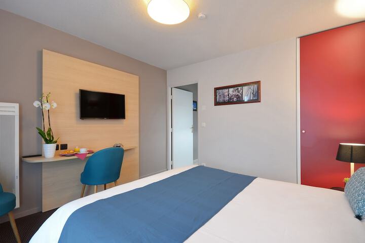 Room 9 of 41