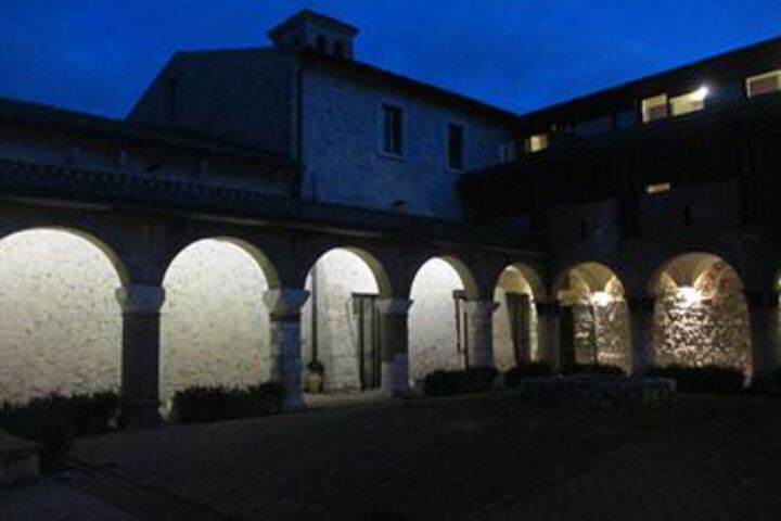 Hotel Exterior 6 of 40