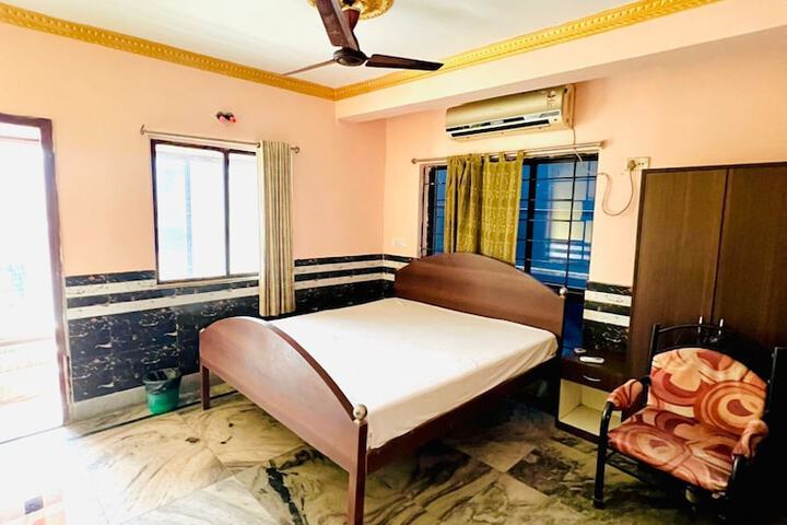Room 10 of 20