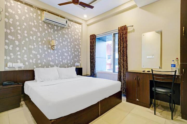 OYO 8267 Galaxy Inn