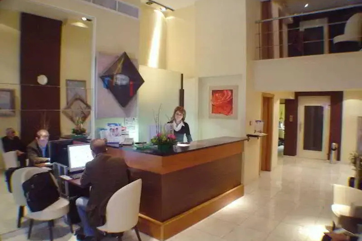 Lozenge Hotel (Formerly Athens Lycabettus Hotel)