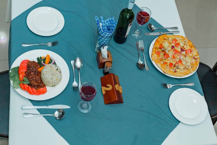 Dining 84 of 126