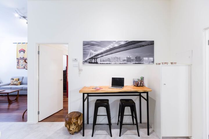 Room 6 of 20