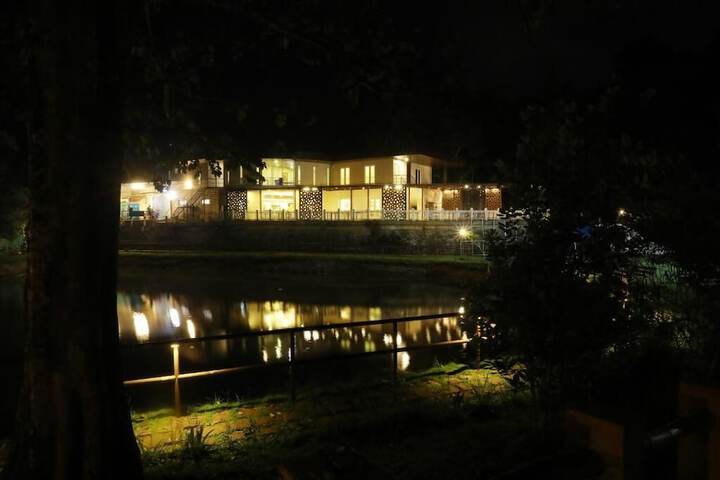 Hotel 53 of 62