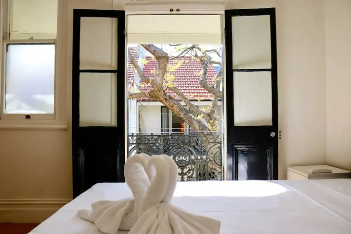 Room 3 of 9