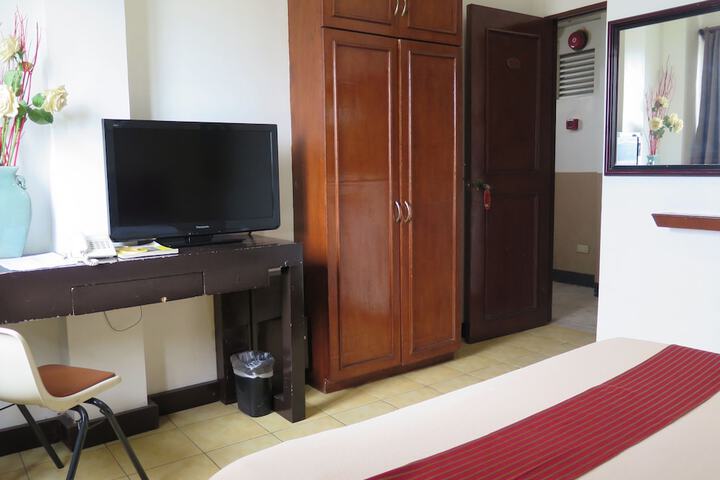 Room 16 of 25