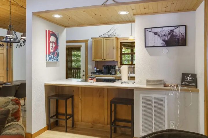 Image of Honky Tonk Hideaway
