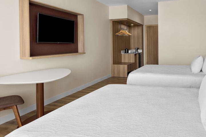 Room 21 of 82
