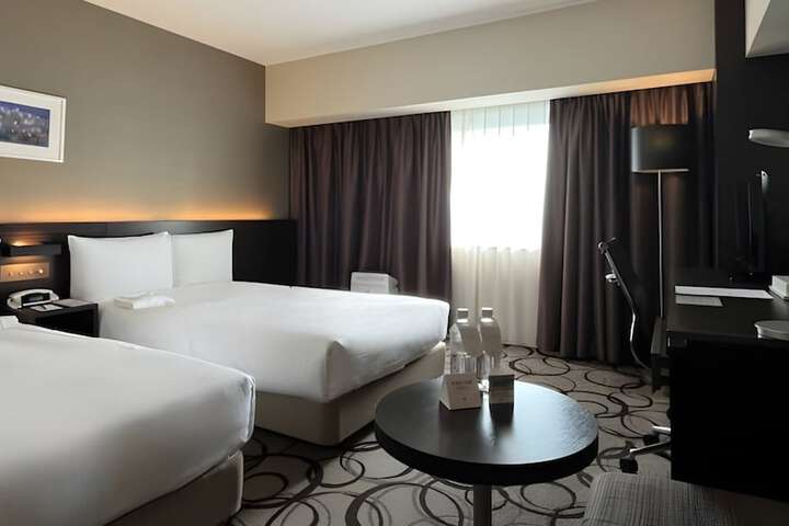 Room 12 of 92