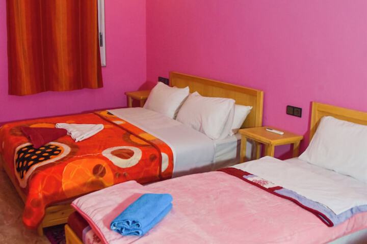 Room 13 of 34