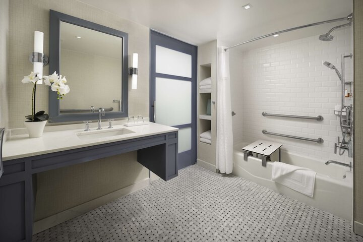 Bathroom shower