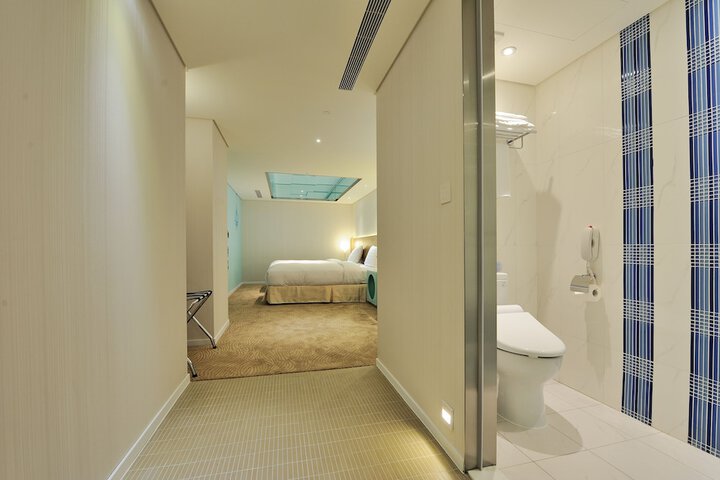 Room 134 of 171
