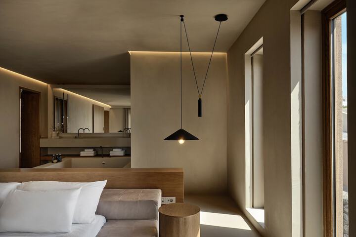 Room 29 of 215