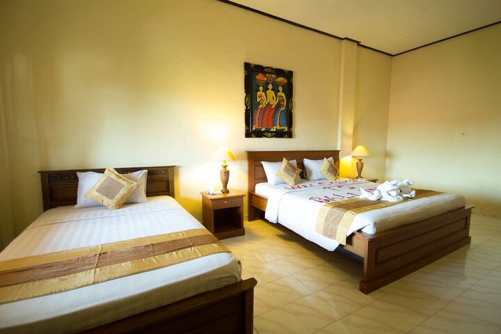 Room 5 of 40
