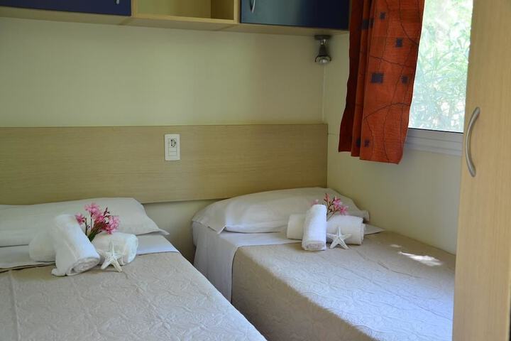 Room 10 of 51