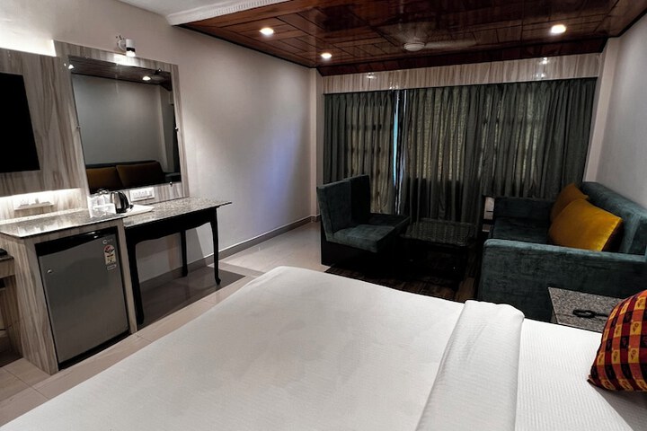 Room 9 of 78