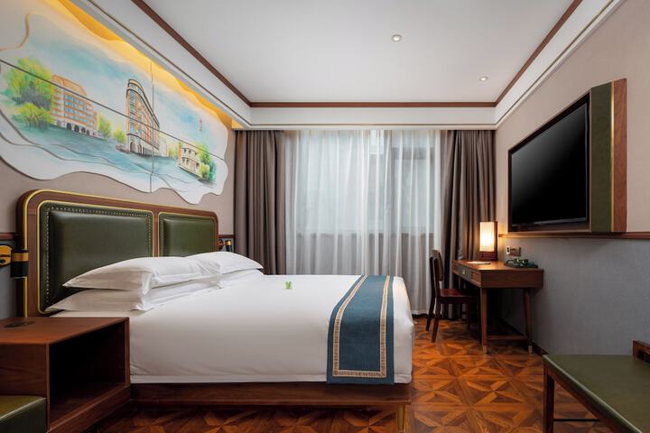 Room 16 of 54