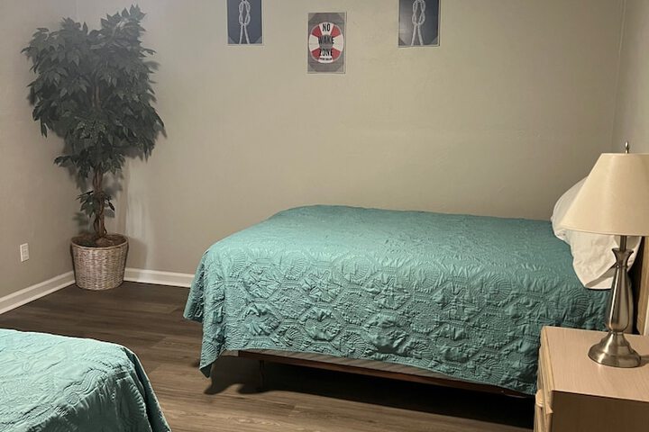 Room 3 of 28