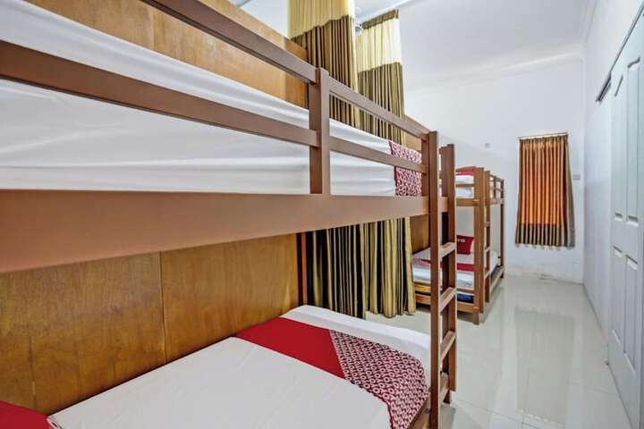 Room 19 of 32