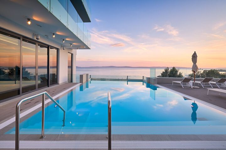 Pool 59 of 106