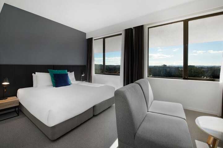 Room 42 of 71
