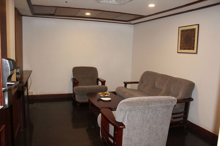 Room 30 of 62
