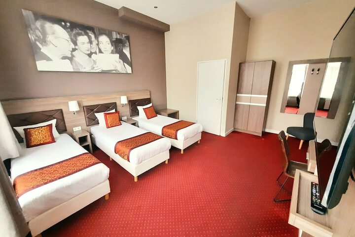 Room 11 of 45