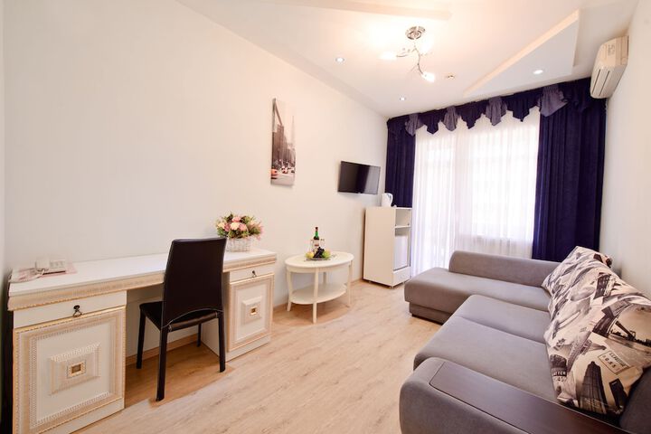 Room 5 of 62