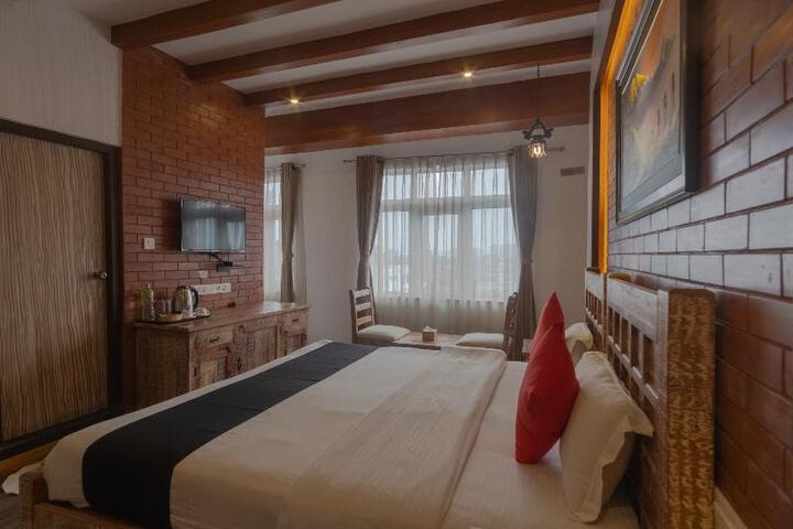 Room 2 of 7