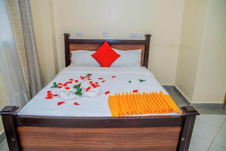 Room 9 of 28