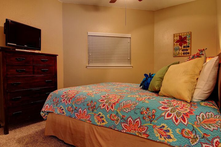 Room 6 of 37