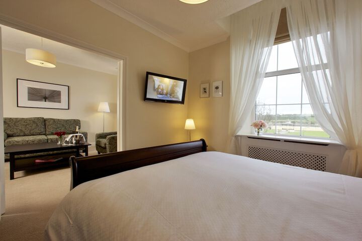 Room 2 of 16