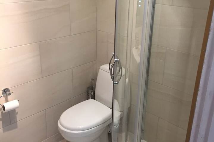 Room 12 of 40