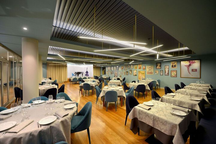 Dining Photos