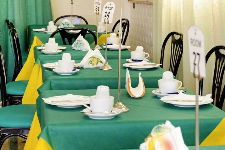 Breakfast/Coffee Service 20 of 29