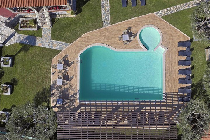 Pool 19 of 63