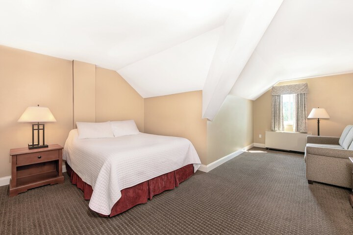 Room 34 of 111