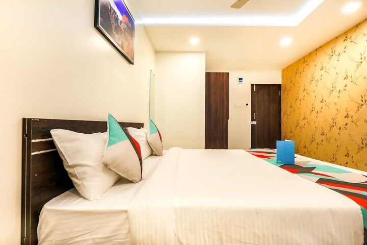 Room 9 of 21