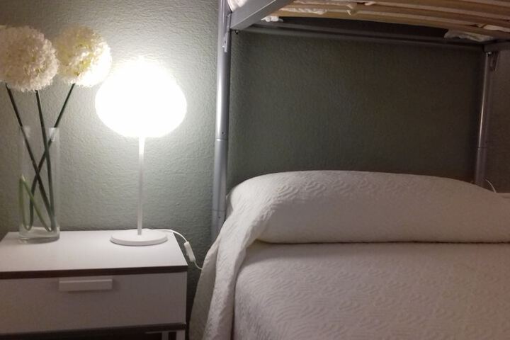 Room 9 of 11