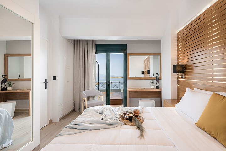 Room 4 of 27