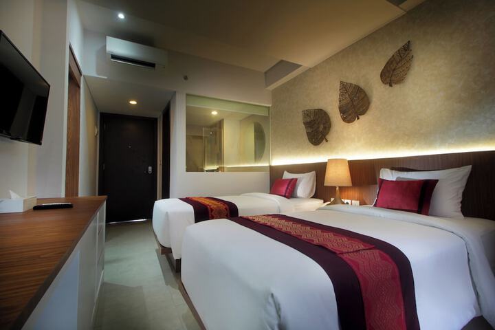 Room 9 of 52